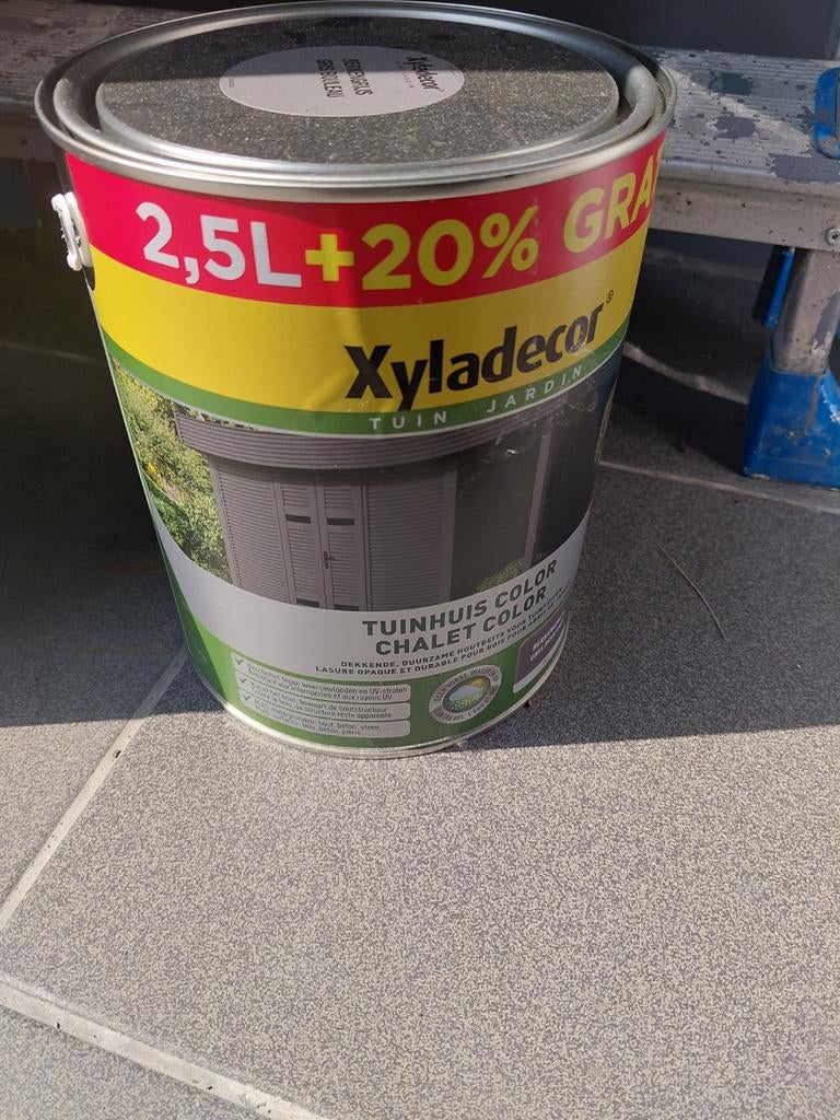 1 volle pot + nog een klein beetje xyladecor verf tuinhuis, Ophalen, Verf