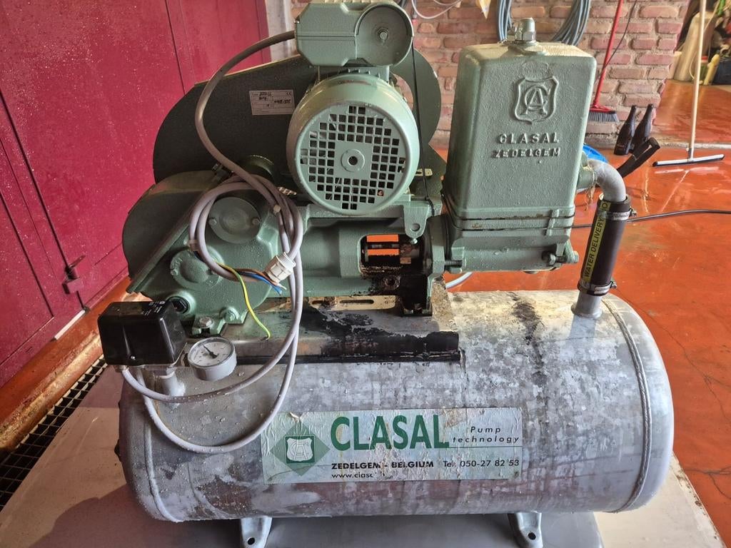 Pompe à eau Clasal+réservoir, Bricolage & Construction, Compresseurs, Enlèvement