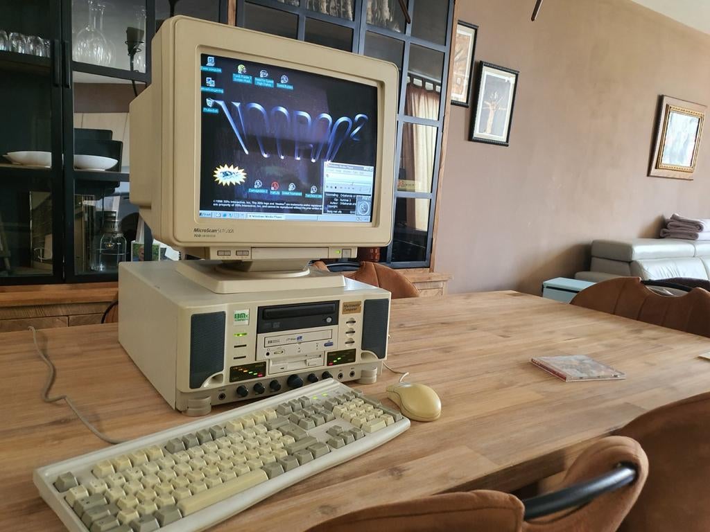 Retro gaming setup BMX p200mmx vodoo2 awe64 win98, Ophalen