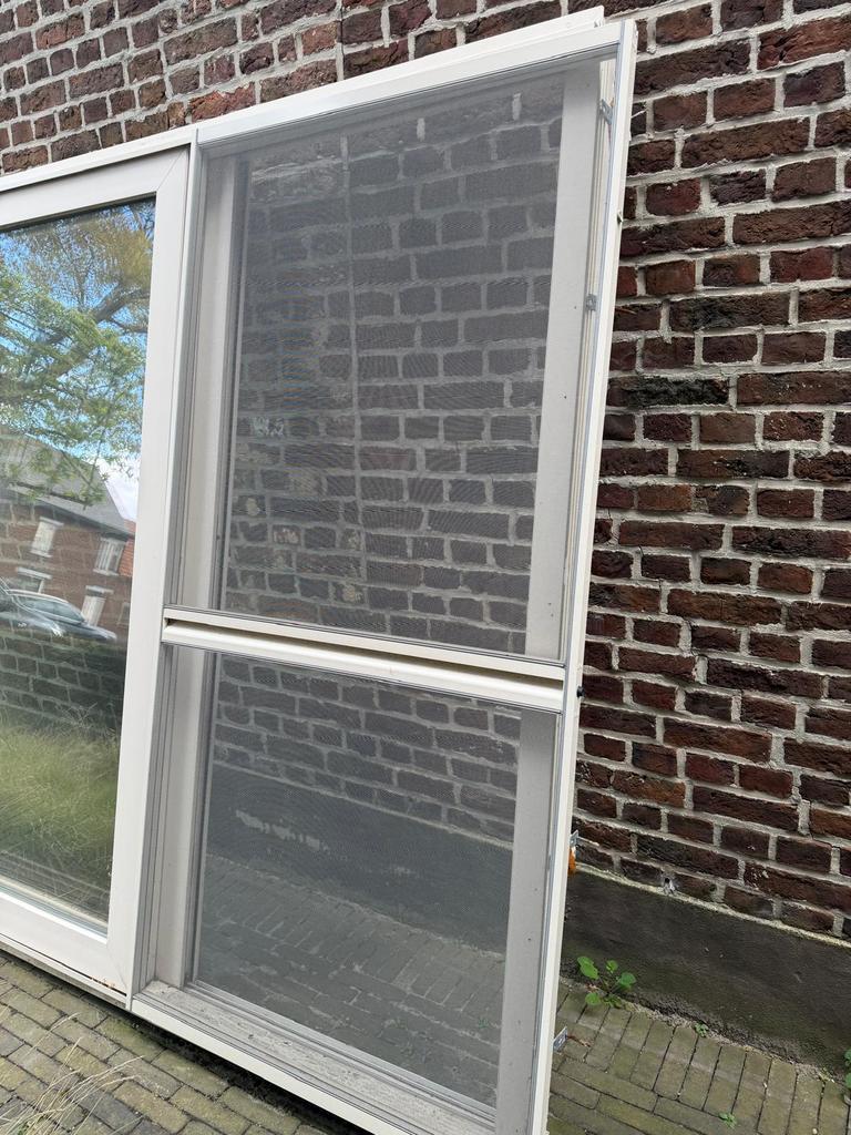 Creme kleurig PVC Schuifraam incl vliegenraam 210Br * 215 H, Ophalen, Zo goed als nieuw