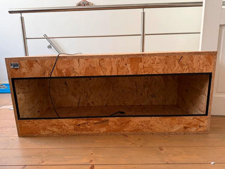 Terrarium (120x50x50) OSB3, Dieren en Toebehoren, Reptielen en Amfibieën | Toebehoren, Zo goed als nieuw, Terrarium of Paludarium