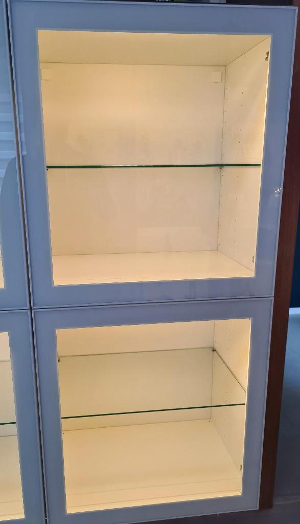 Meuble Ikea Besta avec 2 portes vitrées Glassvik blanc, Huis en Inrichting, Kasten | Stellingkasten, Zo goed als nieuw, Ophalen