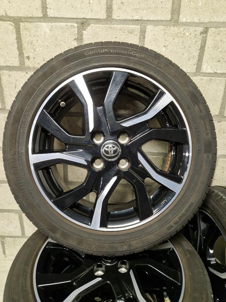 Originele Toyota Yaris velgen met banden 16 inch, Auto-onderdelen, Ophalen, 16 inch, Banden en Velgen, Personenwagen