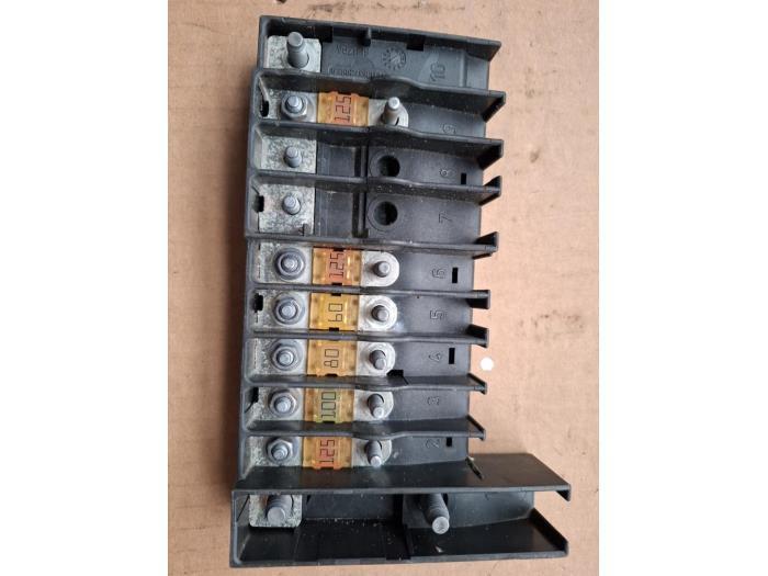 Boîte à fusibles d'un Volkswagen Transporter, Autos : Pièces & Accessoires, Électronique & Câbles, Volkswagen, Utilisé, 3 mois de garantie