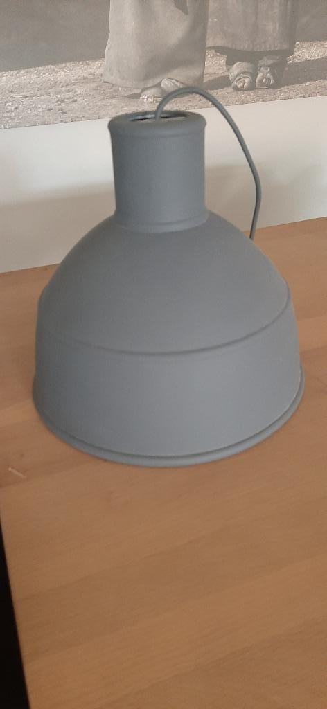 Muuto unfold hanglamp antraciet,  32.5 cm doorsnee, Huis en Inrichting, Lampen | Hanglampen, Zo goed als nieuw, Minder dan 50 cm