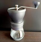 Keramische koffiemolen Hario, Ophalen of Verzenden, Zo goed als nieuw