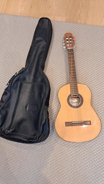 A vendre: Guitare 1/2 pour enfant GAUCHER + housse, Enlèvement, Comme neuf, Guitare classique ou espagnole