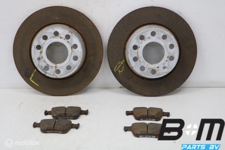 Set schijven + blokken 272mm VW Golf 7 1K0615601AA, Auto-onderdelen, Remmen en Aandrijving, Gebruikt