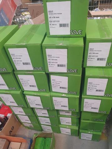 houtschroef met verzonken kop  beschikbaar voor biedingen