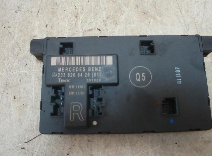 COMPUTER deur rechts voor C Combi (S203) (203-820-64-26), Auto-onderdelen, Elektronica en Kabels, Mercedes-Benz, Gebruikt