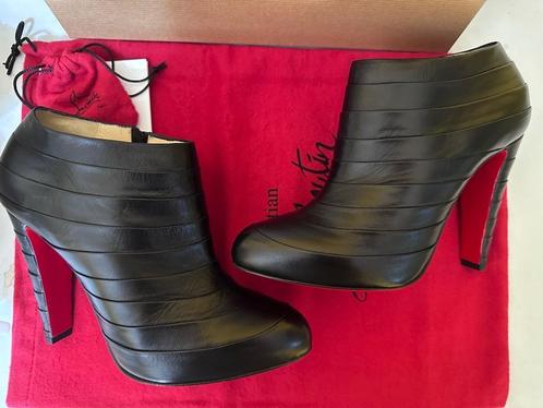 Louboutin ankle boots, 40, Vêtements | Femmes, Chaussures, Comme neuf, Boots et Botinnes, Noir, Enlèvement ou Envoi