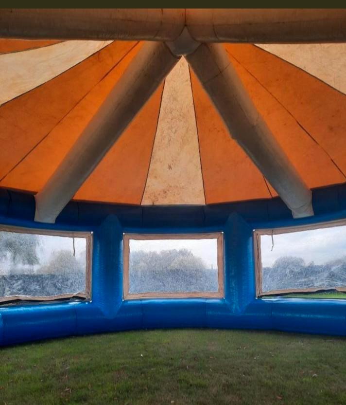 Opblaasbare feesttent, Hobby en Vrije tijd, Feestartikelen | Verhuur, Ophalen