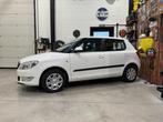 SKODA FABIA 1.2 BENZINE 94.000 KM TOPSTAAT - GARANTIE -, Auto's, Voorwielaandrijving, Euro 5, Stof, Zwart