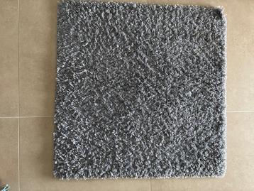 Tapijt 80x80 beschikbaar voor biedingen