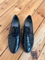 TAMARIS 41 lak veterschoenen AS NeW, Ophalen of Verzenden, Zo goed als nieuw