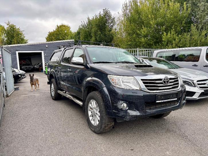 Hilux dc 3.0 bva 165000 km car-pass avec cou et boss partout, Autos, Toyota, Entreprise, Hilux, 4x4, ABS, Caméra de recul, Air conditionné automatique
