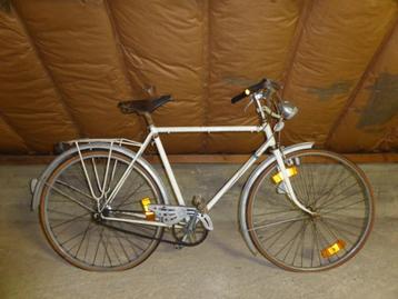 Fiets, herenfiets beschikbaar voor biedingen