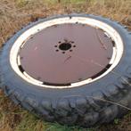 WIELEN 2 PAST OP FORD 4000 MAAT 210/95 R44  MICHELEIN, Ophalen