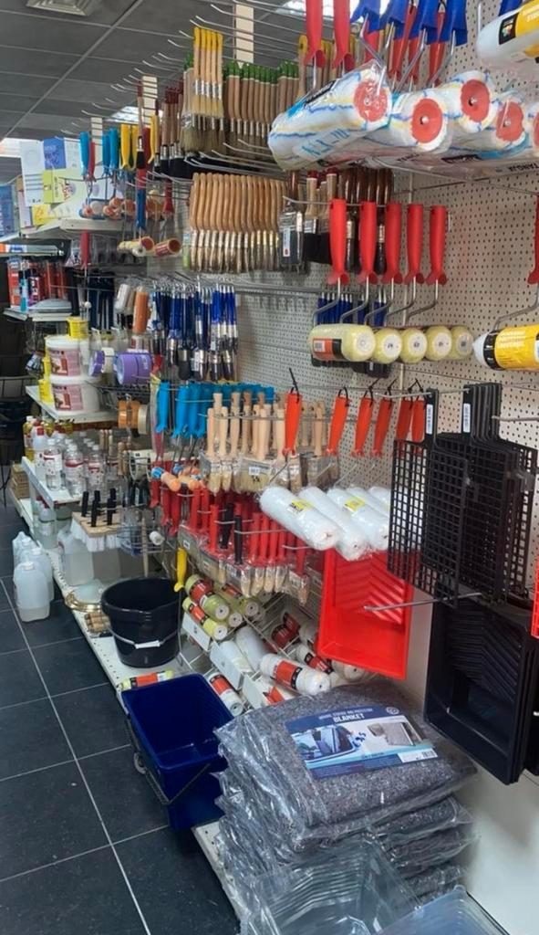 Doe Het Zelf zaak, Zakelijke goederen, Exploitaties en Overnames