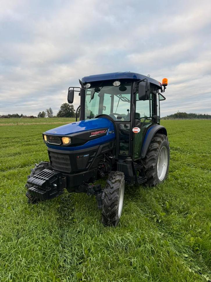 tracteur FARMTRAC 50E 4x4, Articles professionnels, Agriculture | Tracteurs, Autres marques, jusqu'à 80 ch, Neuf, Enlèvement