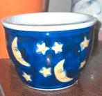 Petit cache-pot bleu nuit avec  lunes et étoiles, Jardin & Terrasse, Pots de fleurs, Utilisé, Enlèvement ou Envoi