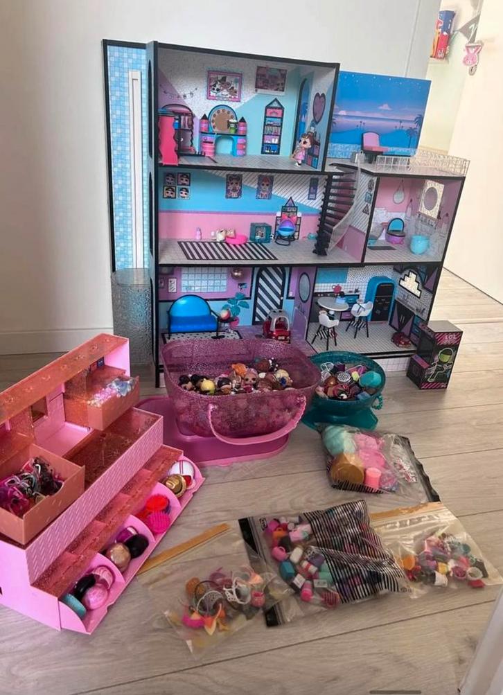 L.O.L. Surprise huis, Enfants & Bébés, Jouets | Maisons de poupées, Accessoires, Enlèvement