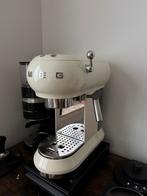 SMEG koffiemachine ECF01, Elektronische apparatuur, Koffiezetapparaten, Ophalen, Koffiemachine