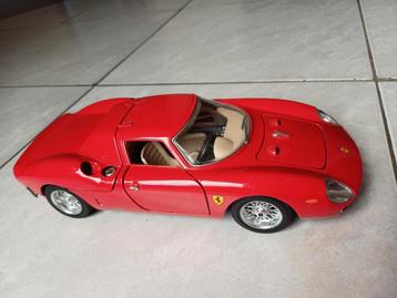 ferrari schaal 1/18 metalen auto, Ophalen of Verzenden, Gebruikt, Auto, Burago