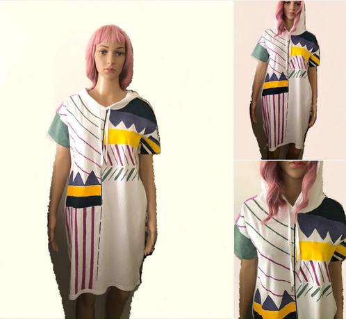 Katoenen T-shirtjurk met unieke print (maat S/M), Kleding | Dames, Jurken, Zo goed als nieuw, Maat 38/40 (M), Wit, Boven de knie
