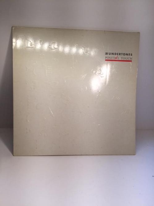 LP - The Undertones - Positive Touch met Reliëf Cover (Vinyl, Cd's en Dvd's, Vinyl | Rock, Zo goed als nieuw, Alternative, 12 inch