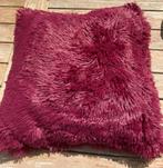 KUSSENHOES LUXE FLUFFY 45X45 CM RED PLUM NIEUW, Huis en Inrichting, Verzenden, Nieuw, Rood, Vierkant