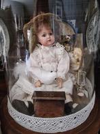 Antieke poppen, Ophalen