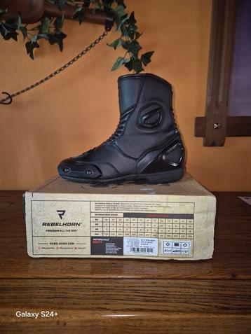 bottes Rebelhorn  beschikbaar voor biedingen