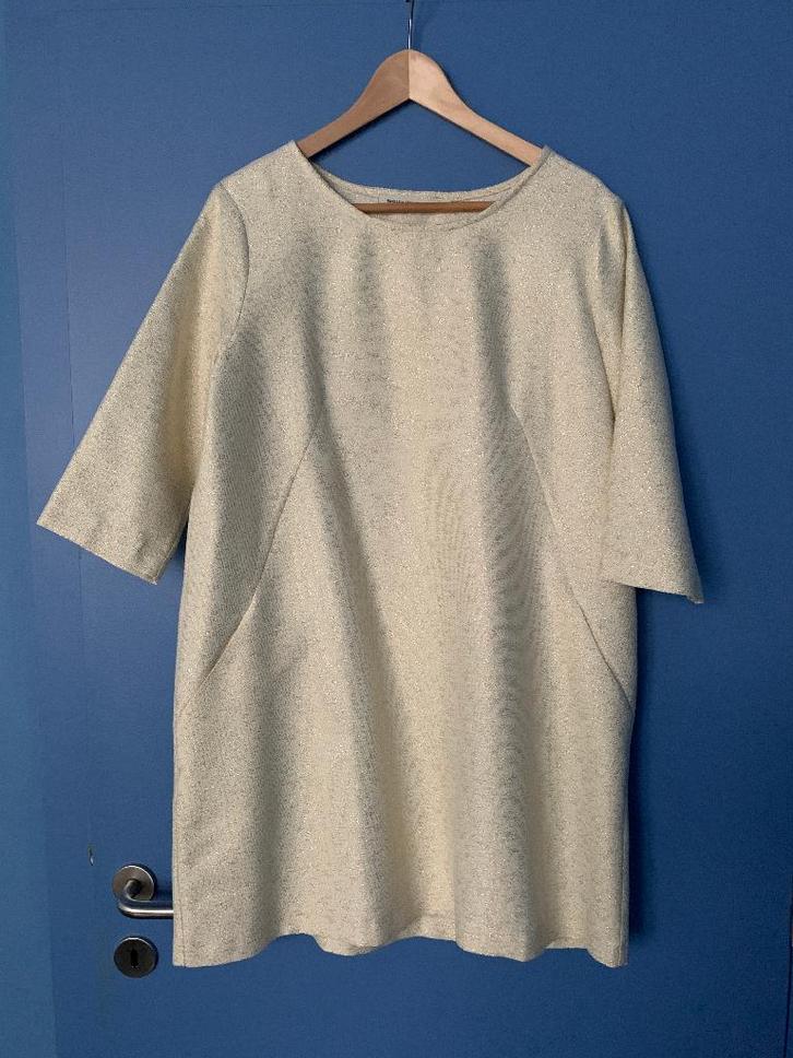 Nathalie Vleeschouwer - Feestelijke jurk met gouden glitters, Kleding | Dames, Jurken, Nieuw, Maat 38/40 (M), Ophalen of Verzenden