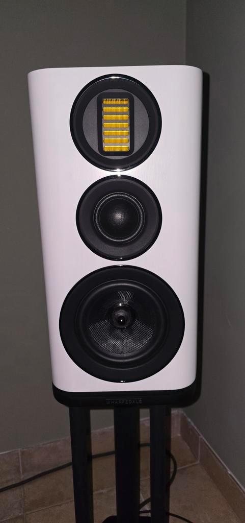 Wharfedale Evo 4.2 met officiele stands, Audio, Tv en Foto, Luidsprekerboxen, Zo goed als nieuw, Ophalen