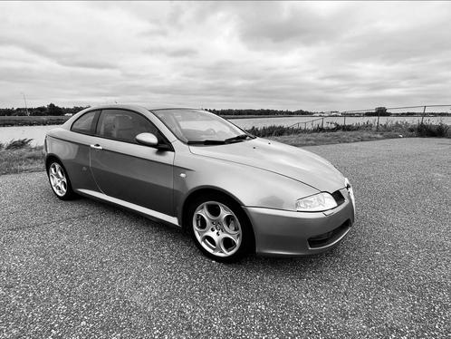 Alfa Romeo GT 3.2 v6 2004 Busso, Auto's, Alfa Romeo, Particulier, GT, ABS, Adaptive Cruise Control, Airbags, Airconditioning, Alarm