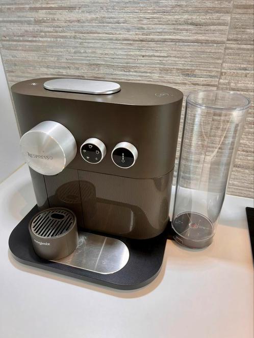 Machine Nespresso « Magimix Expert », Elektronische apparatuur, Koffiezetapparaten, Gebruikt, Koffiepads en cups, Espresso apparaat