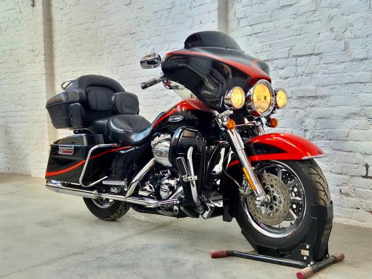 Harley Davidson CVO electra glide ultra classic FLHTCUSE2, Motoren, Motoren | Harley-Davidson, Bedrijf, Chopper, meer dan 35 kW