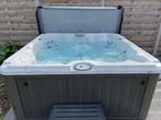 Jacuzzi J235, levering en installatie inclusief, Tuin en Terras, Bubbelbaden en Hottubs, Ophalen, Zo goed als nieuw, Filter, Vast