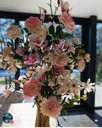 Kunstbloemen met vaas, Huis en Inrichting, Woonaccessoires | Kunstplanten en Kunstbloemen, Ophalen, Zo goed als nieuw