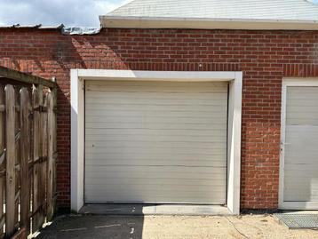 Sectionaalpoort garagepoort beschikbaar voor biedingen