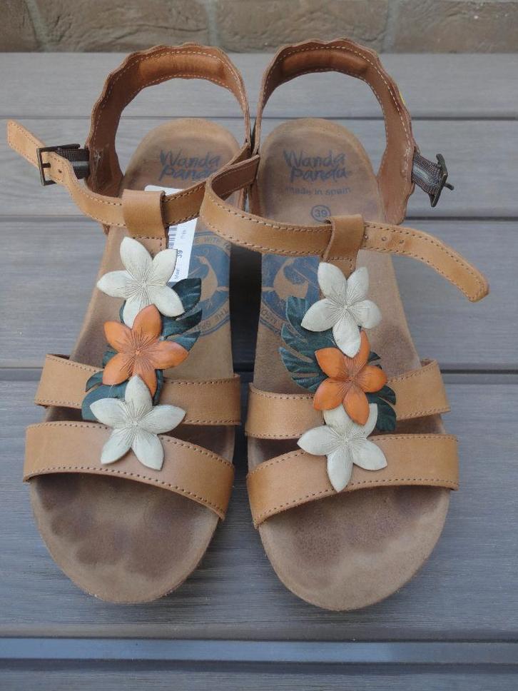 Wanda Panda Sandaal (39), Kleding | Dames, Schoenen, Zo goed als nieuw, Sandalen of Muiltjes, Bruin, Ophalen of Verzenden