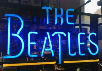 The Beatles neon & veel andere leuke mancave decoratie neons