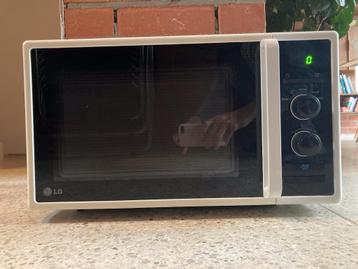 Microgolf oven