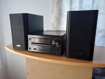 Onkyo CR-535 cd receiver en 2 speakers beschikbaar voor biedingen