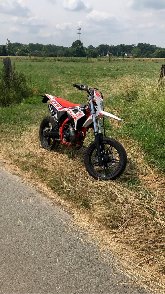 Extreem nette beta rr 50, Fietsen en Brommers, Scooters | Overige merken, Zo goed als nieuw, Klasse B (45 km/u), Tweetakt, Ophalen