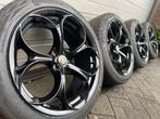 Set 20 inch zwarte Alfa Romeo Tonale PHEV velgen zomerbanden, 235 mm, Pneus et Jantes, Véhicule de tourisme, Pneus été