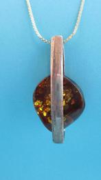 Hanger: HBBS-02 Baltische Barnsteen-Succinite-Steen 4 x 2cm., Handtassen en Accessoires, Antieke sieraden, Verzenden, Zilver, Ketting