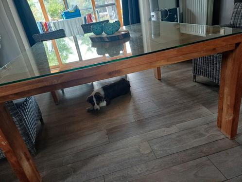 vierkante tafel 1,5 m op 1,5. er is plaats voor 8 personen., Huis en Inrichting, Tafels | Eettafels, Zo goed als nieuw, Ophalen