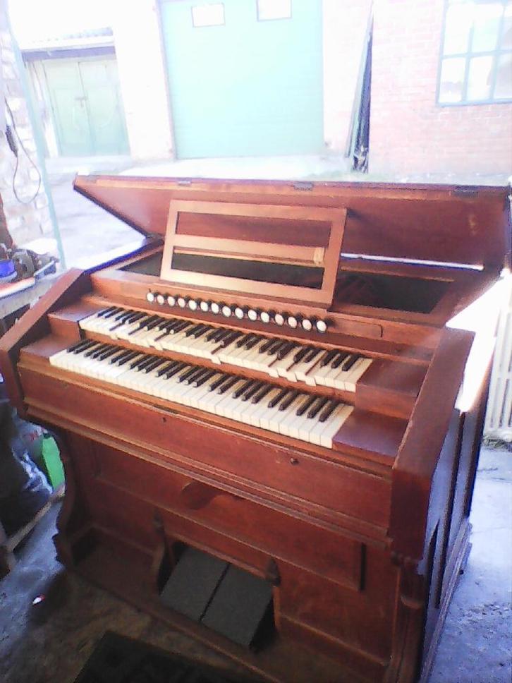 Harmonium 128x73x107cm AFHALING LEES BESCHRIJVING, Muziek en Instrumenten, Orgels, Gebruikt, Harmonium, 2 klavieren, Ophalen